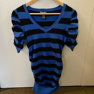 A Lovely Short Sleeved Sweater